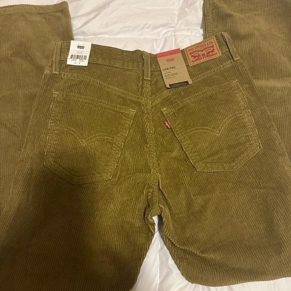 Levi's Green Boot Cut Jeans Versatile Style - Picture 2 of 4